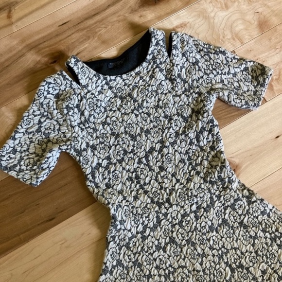 TOPSHOP dress - Picture 2 of 5